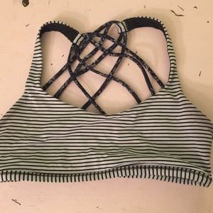 Lululemom sports bra